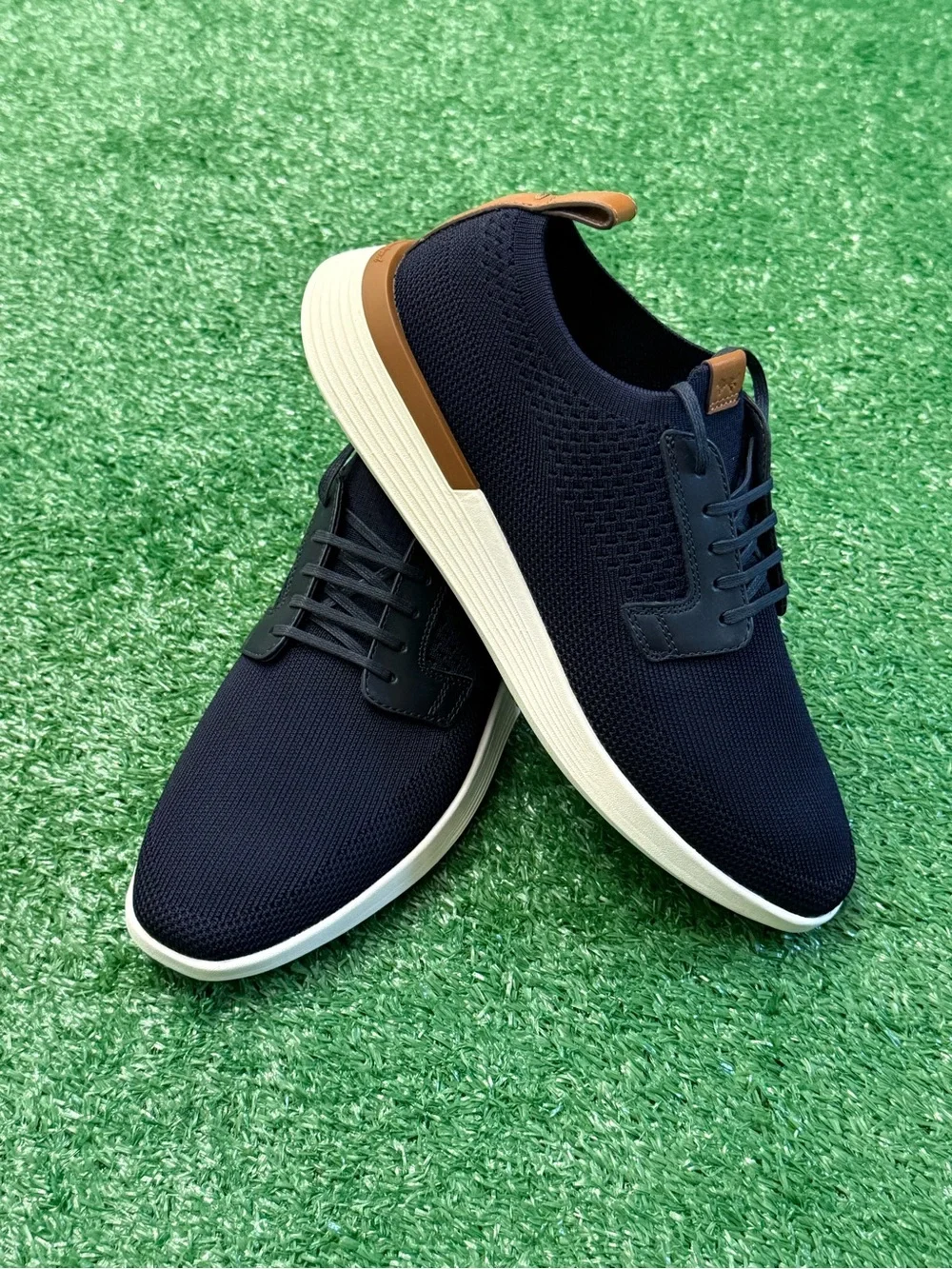 Wolf & Shepherd SwiftKnit Sneakers – Navy/White – Men’s Size 6 – Brand New